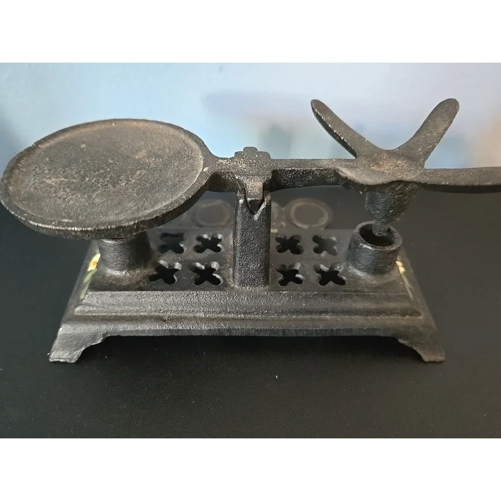 Vtg‎ Mini Cast Iron Balance Scale Weight Figure No Weights